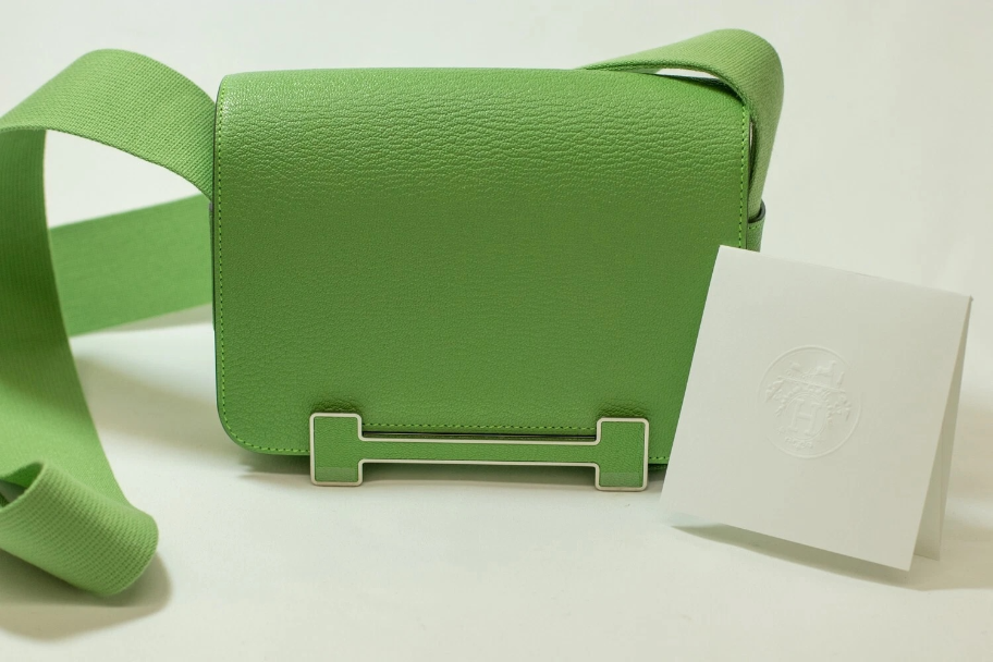 Enter Raffle to Win a BRAND NEW HERMES GETA HANDBAG! hosted