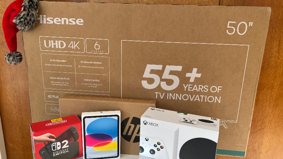 Electronic Bundle Raffle Enter Raffle to Win Christmas Technology Bundle Worth £2K hosted by ...