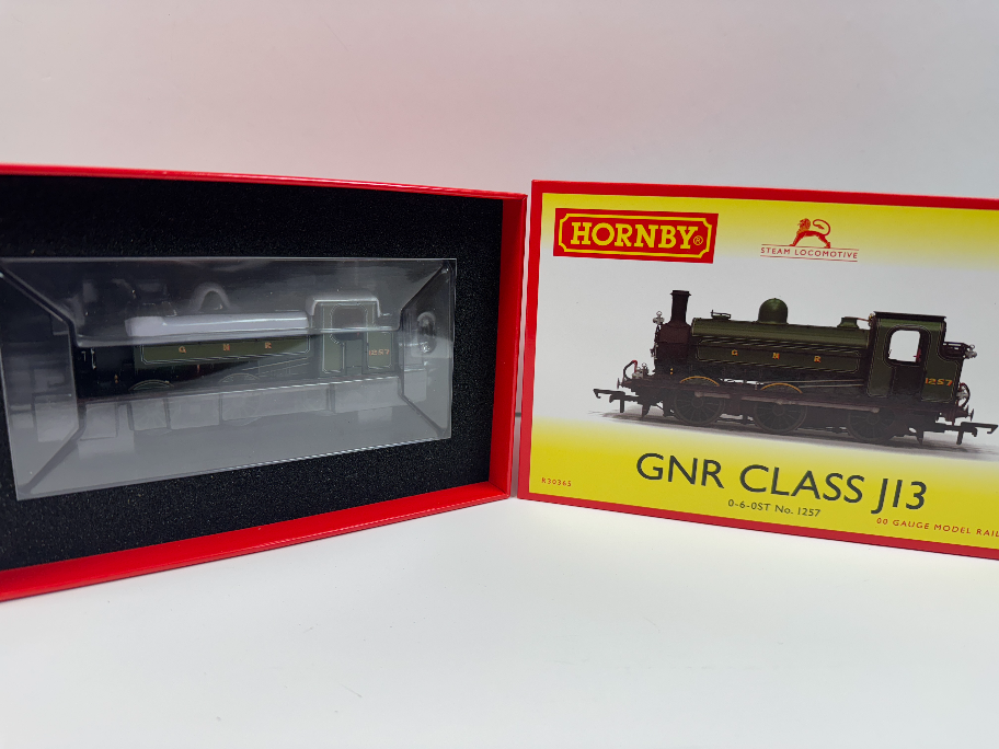 Enter Raffle to Win HORNBY MODEL TRAIN, Class J13 GNR LIVERY -R30365 ...