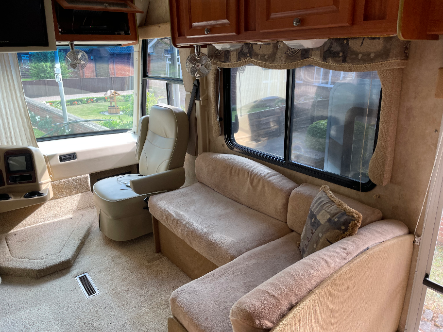 Enter Raffle to Win American RV, worth over £30,000! hosted by winmystuffuk
