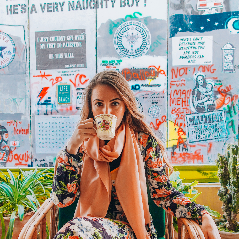 Girl vs Globe